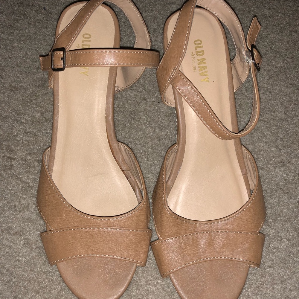Old Navy wedge size 9